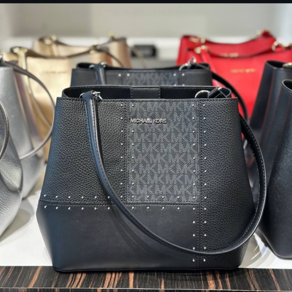 NWT Michael Kors Pratt Medium Studded Patchwork and Signature Logo Shoulder Bag